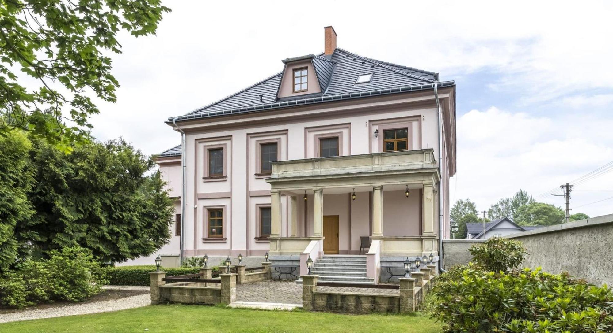 Hotel Zamecek Raspenava Exterior foto