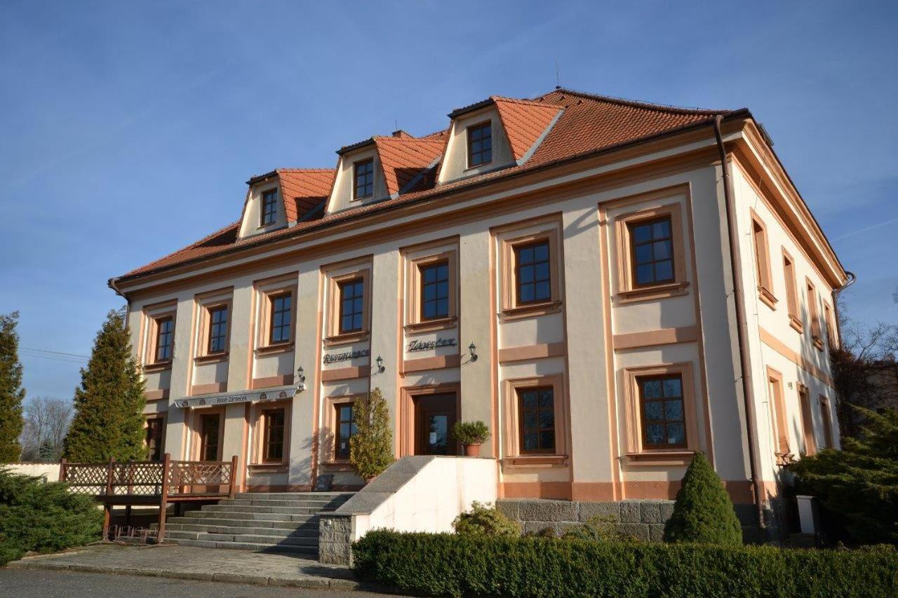 Hotel Zamecek Raspenava Exterior foto
